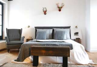 Гостевой дом The Pines Boutique Villa Брашов Апартаменты Делюкс - Вид на сосновый лес-1