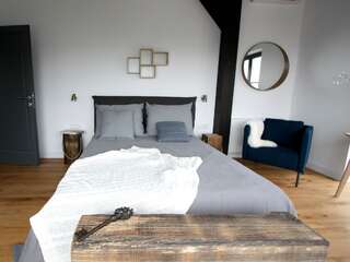 Гостевой дом The Pines Boutique Villa Брашов Двухместный номер Делюкс с 1 кроватью - Вид на сосновый лес-2