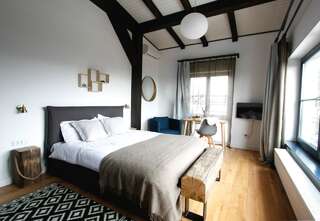 Гостевой дом The Pines Boutique Villa Брашов Двухместный номер Делюкс с 1 кроватью - Вид на сосновый лес-4